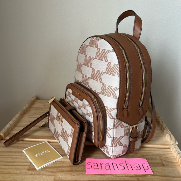 🌼Michael Kors Backpack Set - Picture 7 of 16